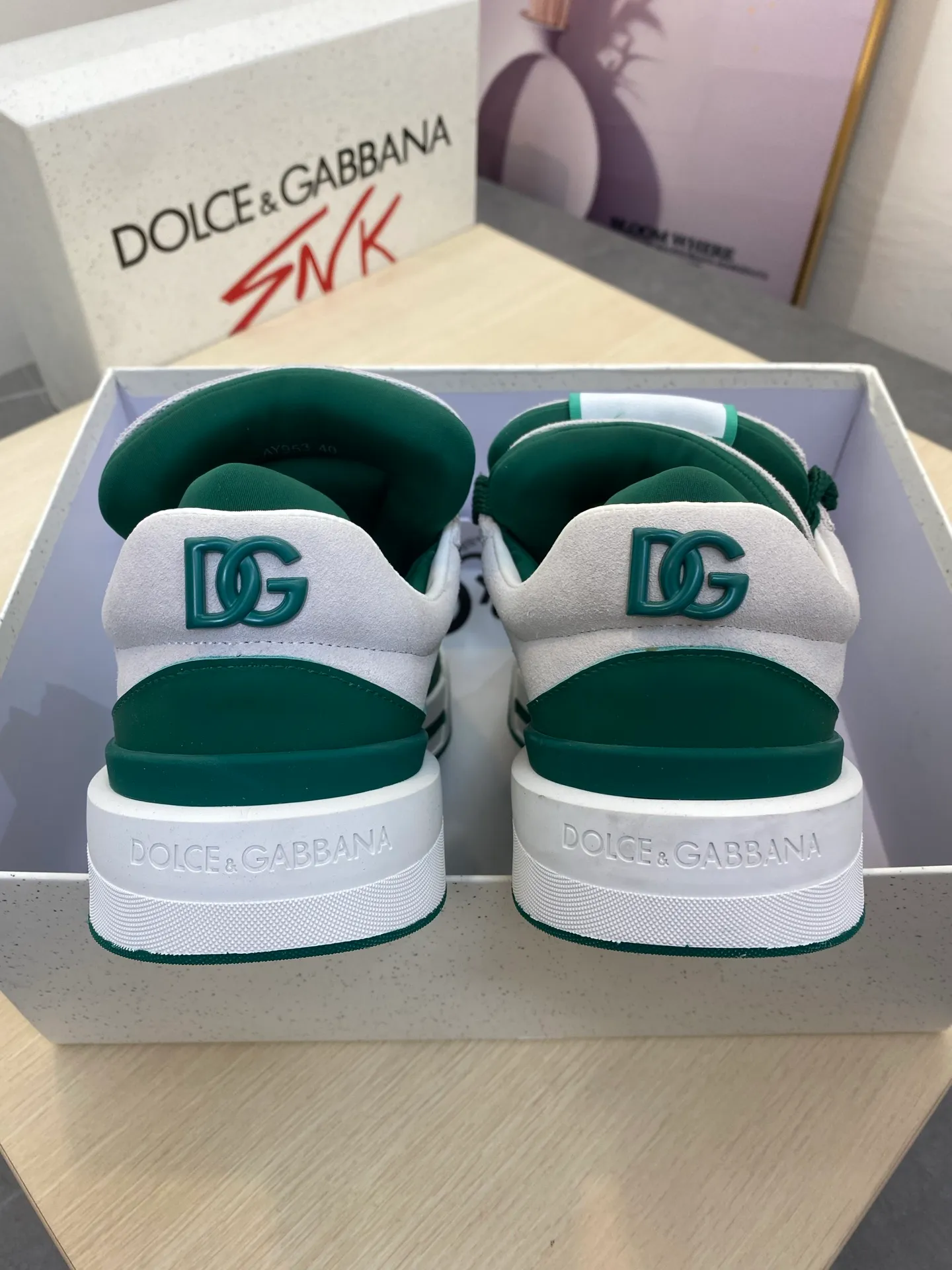 P740••New arrivals••Dolce&Gabbana••DG✔️High-end men's sports•casual shoes. Original goods from top counters. Original imported cowhide, multi-material splicing design ➕Imported cowhide lining, cowhide feet ➕Original TPR elastic outsole.  Size: 39-44 (38, 45 customized)